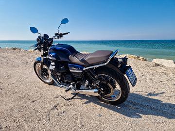 Moto Guzzi V7 Special 