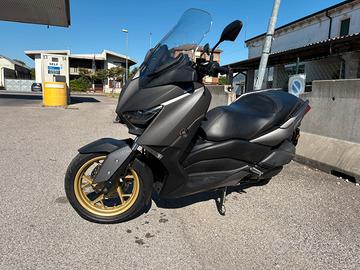 X max 300