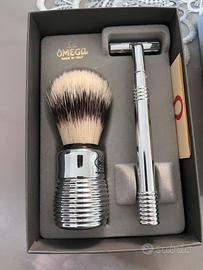 Rasoio da barba con pennellino omega