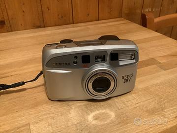 Macchina fotografica con pellicola