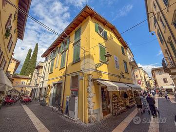 2 LOCALI A BARDOLINO