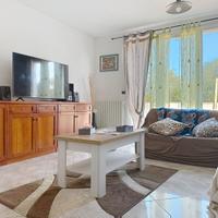 Casa indipendente su due livelli