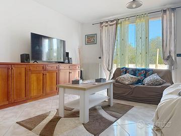 Casa indipendente su due livelli