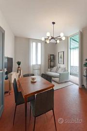 Casa indipendente di 263 m² con più di 5 locali a 