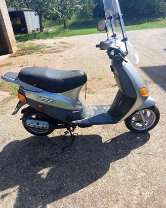 Scooter Piaggio Zip
