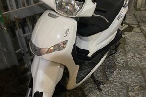 Peugeot Tweet 125 - 2016