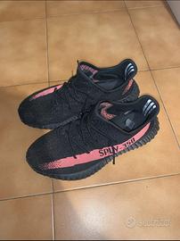 Yeezy 350 nere e rosse sales