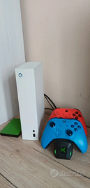 Xbox Series S + HDD 2TB + 2 controller