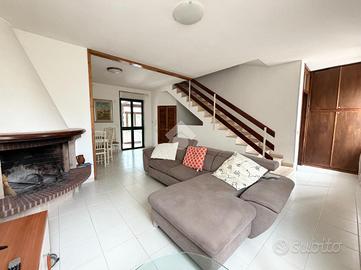 VILLA A SCHIERA A BARI