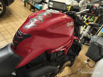 Ducati Monster 821