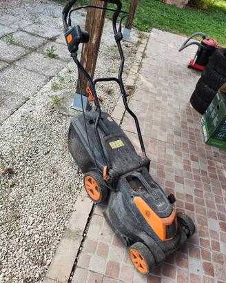 RASAERBA ELLETRICO DA RIPARARE