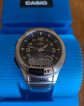 Casio AQ-180WD acciaio illuminator