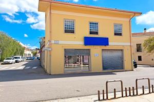 Piazza San Pietro- Locale commerciale/ufficio