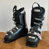 Scarponi Nordica neri