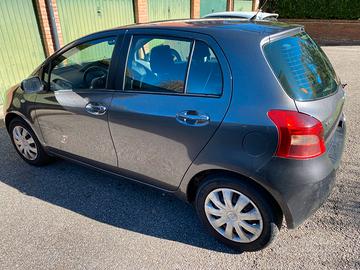 Toyota YARIS 1.3 5 porte