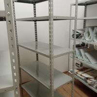 2 Scaffali in ferro, molto robusto