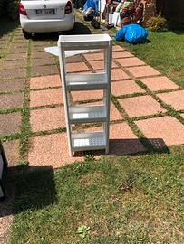 Scaffale in plastica