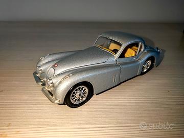 Jaguar XK120 1/24 Burago Vintage Bburago 