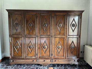 Armadio a cinque ante