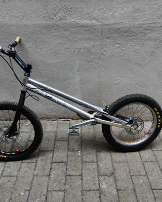 Bike trial rockman manus 2