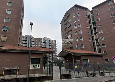 TRELOCALI AMPIO CON BOX A PARTE