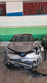 Toyota C-HR incidentata