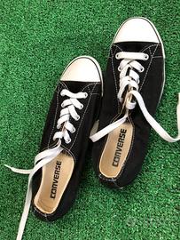 Converse nere