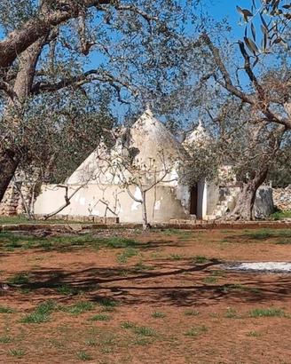 Trullo e ruderi fiabeschi tra Adriatico e Ionio