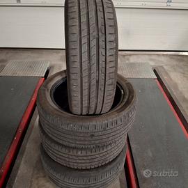 gomme 215 50 17 estive