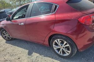 Alfa giulietta 2012  1,4  gpl