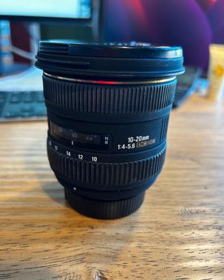 Sigma 10-20mm 1.4-5.6 DC HSM attacco Nikon