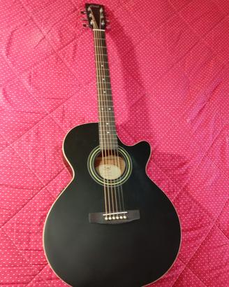 Chitarra acustica amplificabile 