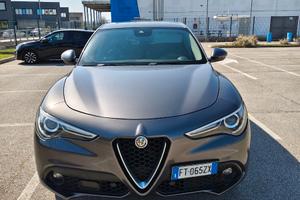 Stelvio 2.2 Turbodiesel 210 CV AT8 Q4 Executive