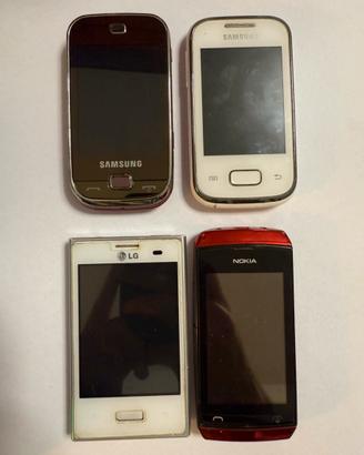 Lotto 4 cellulari vintage