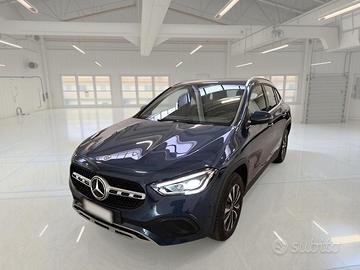 MERCEDES-BENZ GLA 250 AUTOMATIC EQ-POWER BUS EXTRA