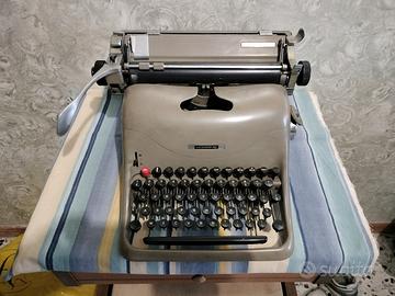 Macchina da scrivere Olivetti Lexikon 80
