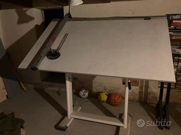 Tavolo da disegno