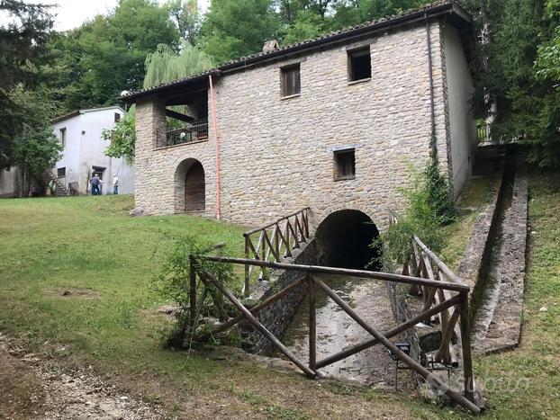 Mulino ad acqua e casale