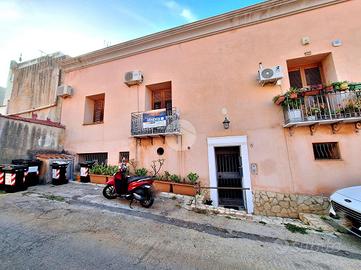 3 LOCALI A PALERMO