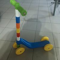 Monopattino multicolore 4 ruote