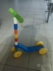 Monopattino multicolore 4 ruote