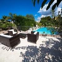 Villa con piscina a Parabita