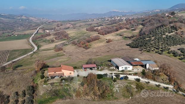 Casale/Cascina/Casa/Terreni agricoli e rustici