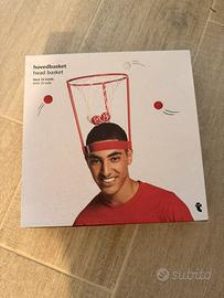 Gioco basket in testa