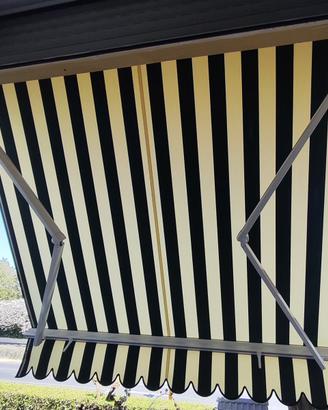 Tenda da sole con struttura