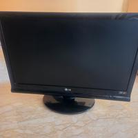 MONITOR  LG 24 POLLICI HDMI VGA