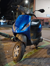 Piaggio Zip 125