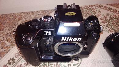 NIKON F4+OBIETTIVO NIKKOR + FLASH SYSTEM+CAVALLETT