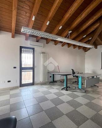 MONOLOCALE A SAN GIORGIO BIGARELLO