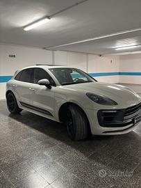 Porsche Macan GTS 441 iperfull 22’ CERAMIC BRAKE